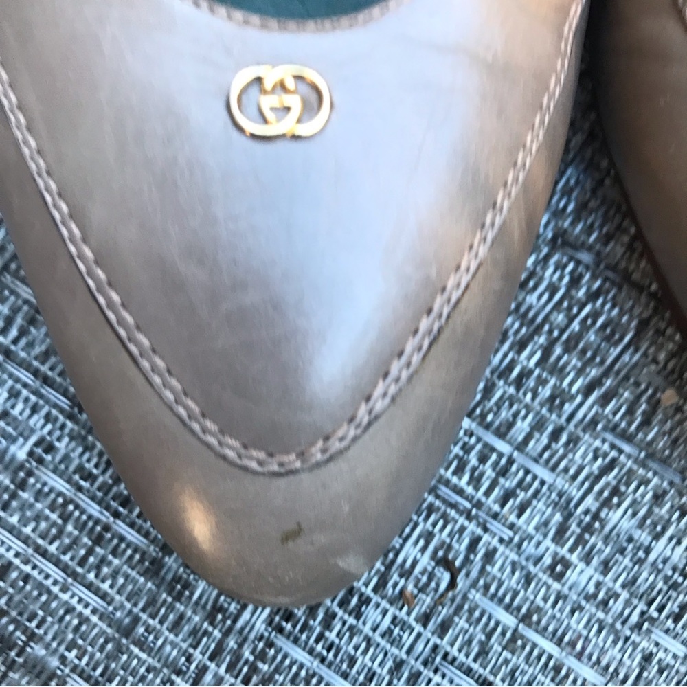 GUCCI  Vintage taupe leather flats Sz 8.5